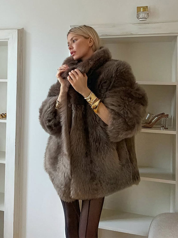 Damen Kurzmantel aus luxuriösem Teddy-Kunstpelz mit Ballonärmeln und Schalkragen Nord Taschen