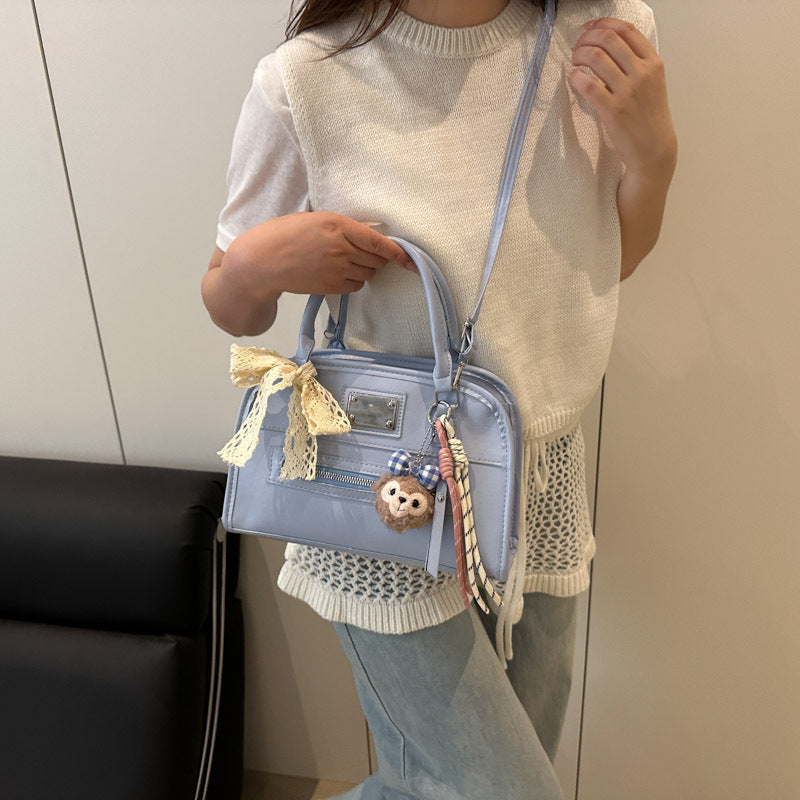 Damen Handtasche mit verspieltem Dekor von Nord Taschen