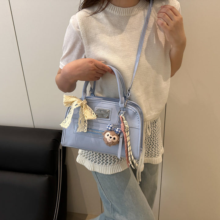 Damen Handtasche mit verspieltem Dekor von Nord Taschen
