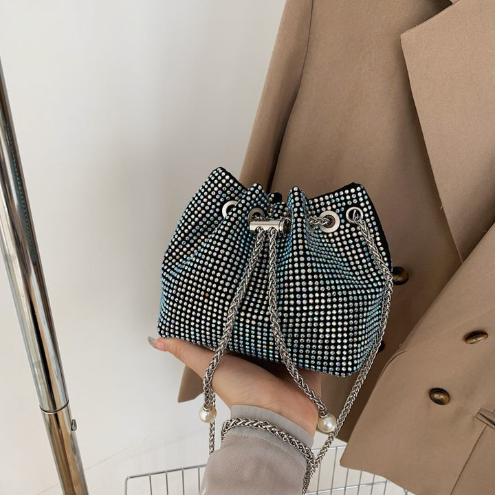 Damen Glitzernde Beuteltasche mit Kettenakzent Nord Taschen