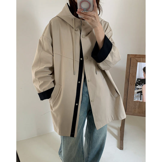 Damen Oversize Kapuzenjacke mit kontrastiertem Saum und Druckknopfleiste Nord Taschen