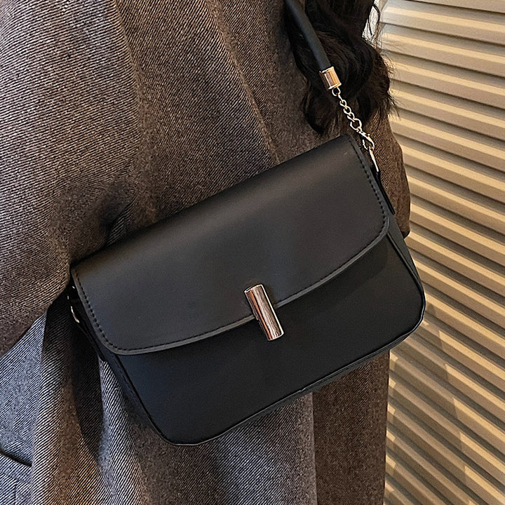 Damen Umhängetasche mit elegantem Klappenverschluss und hochwertiger Lederverarbeitung Nord Taschen