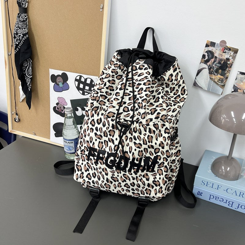 Damen Freizeit-Rucksack mit trendigem Tiermuster und praktischem Kordelzug Nord Taschen