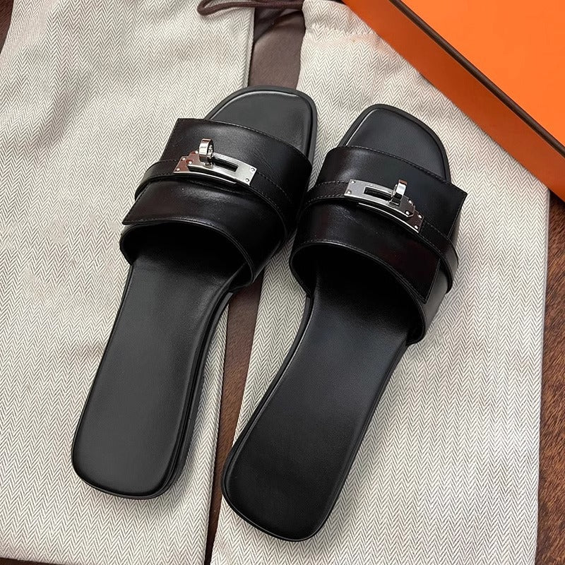 Damen Stylische Flache Sandalen mit modischem Schnallenakzent