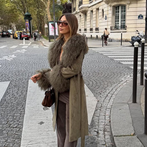 Damen Midilanger Bindemantel aus Veloursleder‑Optik mit Oversize-Fellkragen und voluminösen Fellmanschetten Nord Taschen