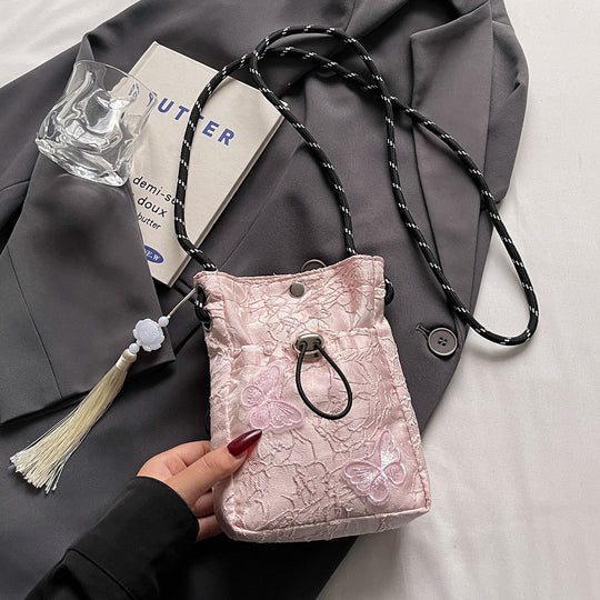 Damen Umhängetasche mit aufwendiger Stickereiarbeit Nord Taschen