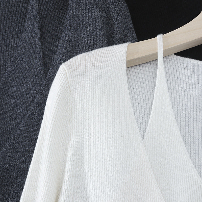 Damen feiner Rippstrick-Cardigan mit integriertem Spaghettitop und tiefem V-Ausschnitt Nord Taschen