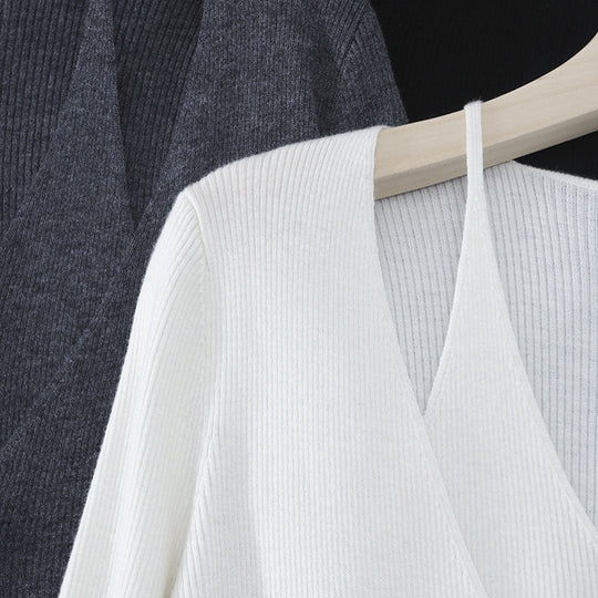 Damen feiner Rippstrick-Cardigan mit integriertem Spaghettitop und tiefem V-Ausschnitt Nord Taschen