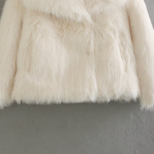 Damen Kurze Kunstfell-Jacke mit breitem Schalkragen Nord Taschen