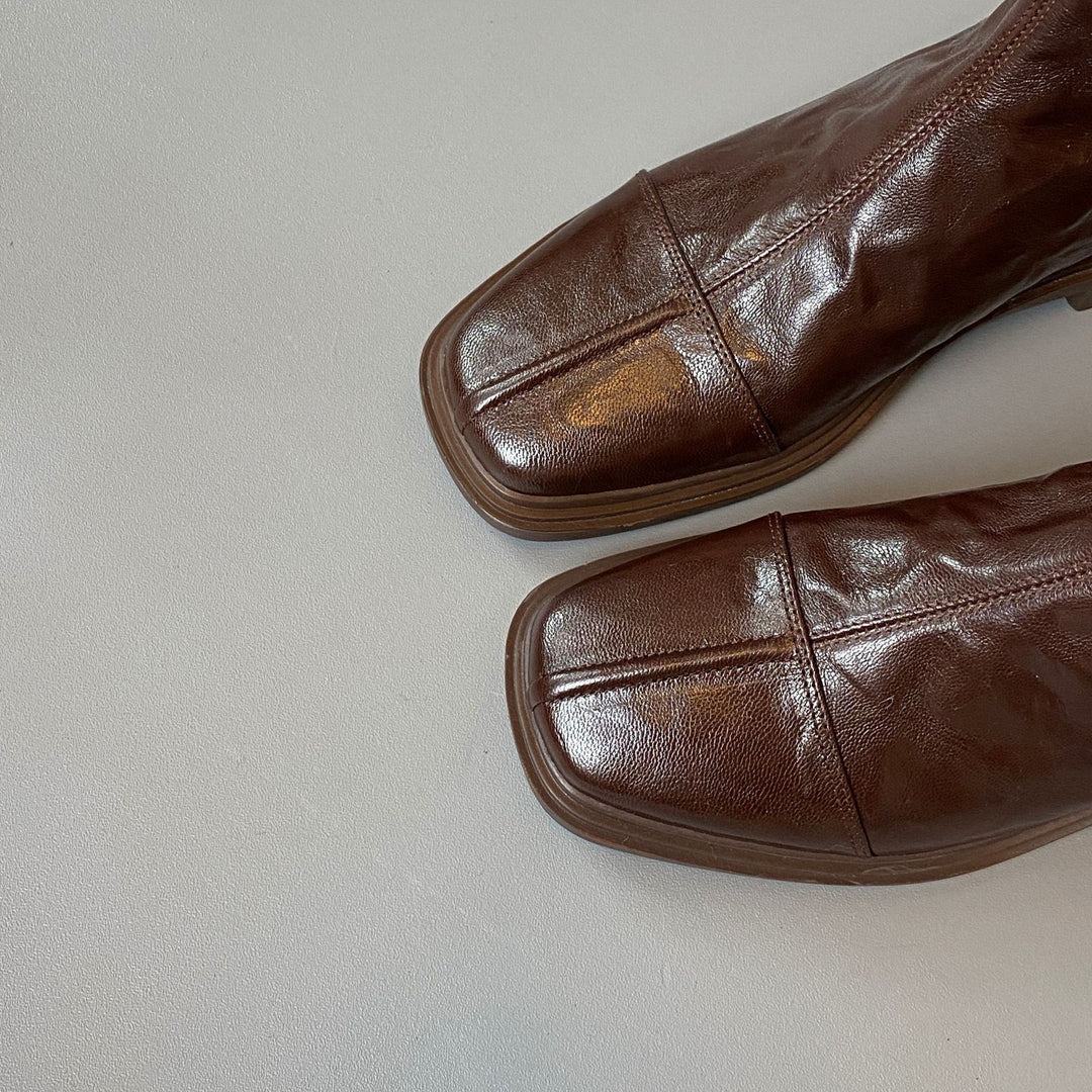 Damen Lederstiefel mit quadratischer Zehenpartie und profilierter Gummisohle Nord Taschen