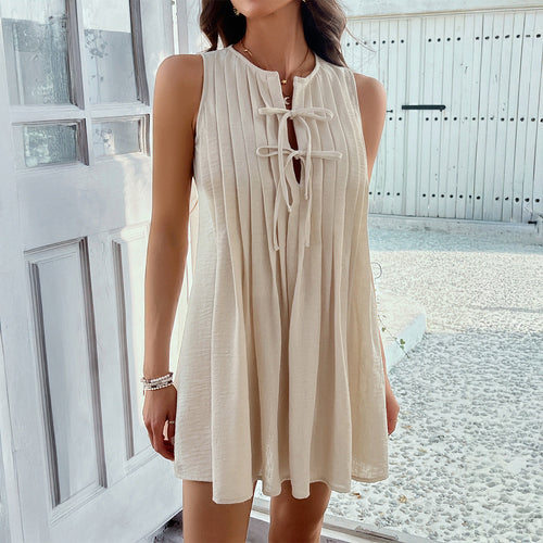 Damen Ärmelloses Sommerkleid mit Plisseefalten und dekorativem Schlüssel-Ausschnitt