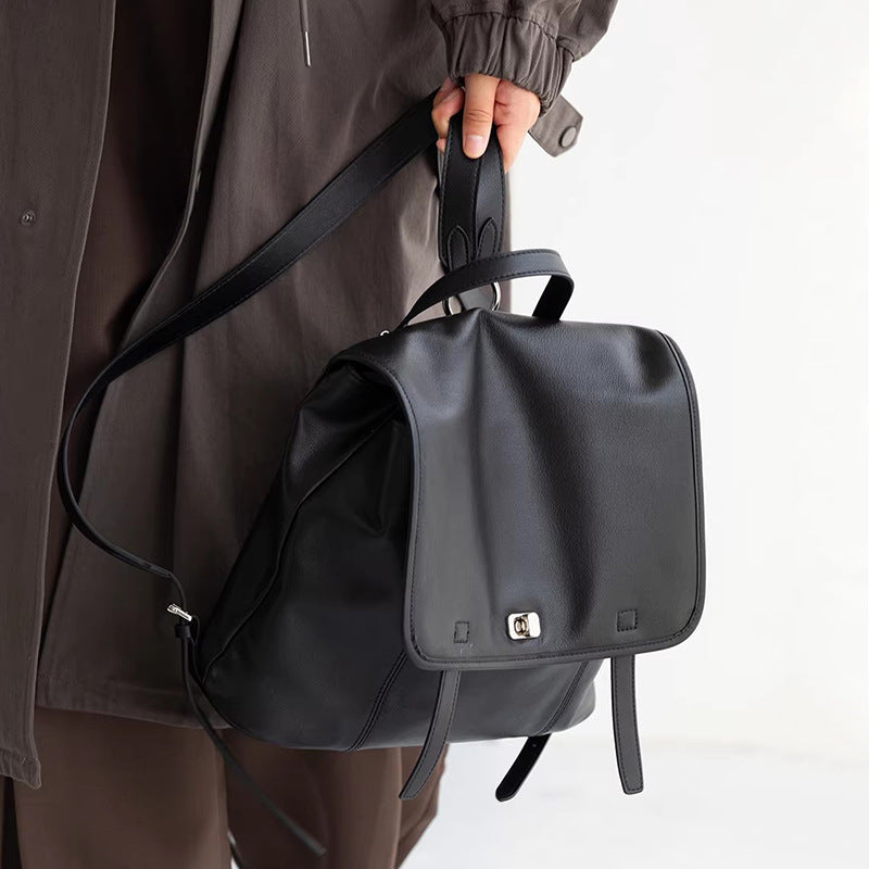 Damen Rucksack aus hochwertigem Leder mit praktischem Klappenverschluss Nord Taschen