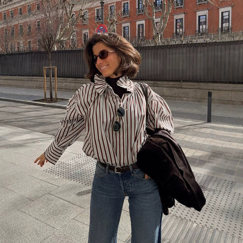 Damen Gestreifte Oversized-Bluse mit Rüschkragen & voluminösen Puffärmeln Nord Taschen