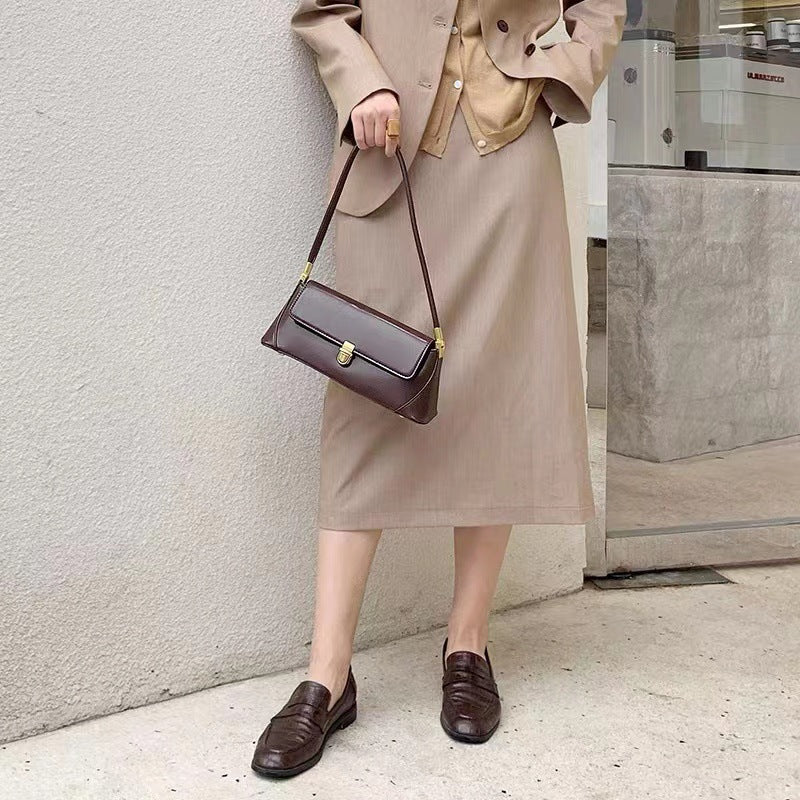 Damen Clutch-Tasche mit minimalistischer Silhouette und elegantem Klappenverschluss Nord Taschen