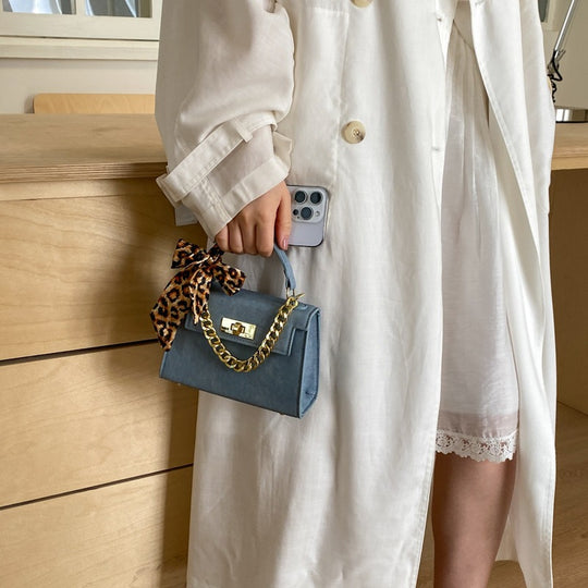 Damen Handtasche mit abnehmbarer Kette und modischem Tiermotiv Nord Taschen