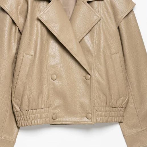 Damen Kurzblouson aus Kunstleder mit doppelreihiger Knopfleiste und Schultercape Nord Taschen