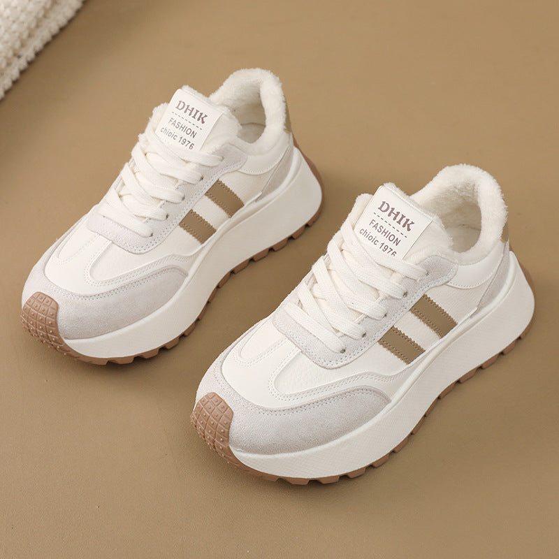 Damen Plateau Sneakers mit weich gefüttert Innenausstattung und modischen Akzenten Nord Taschen
