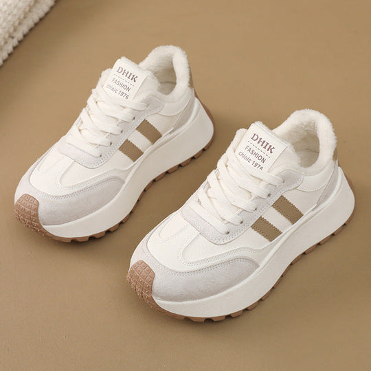 Damen Plateau Sneakers mit weich gefüttert Innenausstattung und modischen Akzenten Nord Taschen