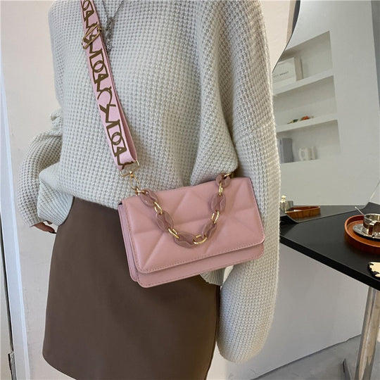 Damen Umhängetasche mit modischem Kettendesign Nord Taschen