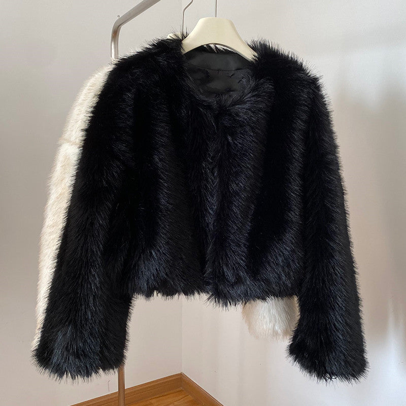 Damen Cropped Kunstpelz‑Bomber mit rundem Ausschnitt, weich fallendem Hochflor und kastiger Silhouette Nord Taschen