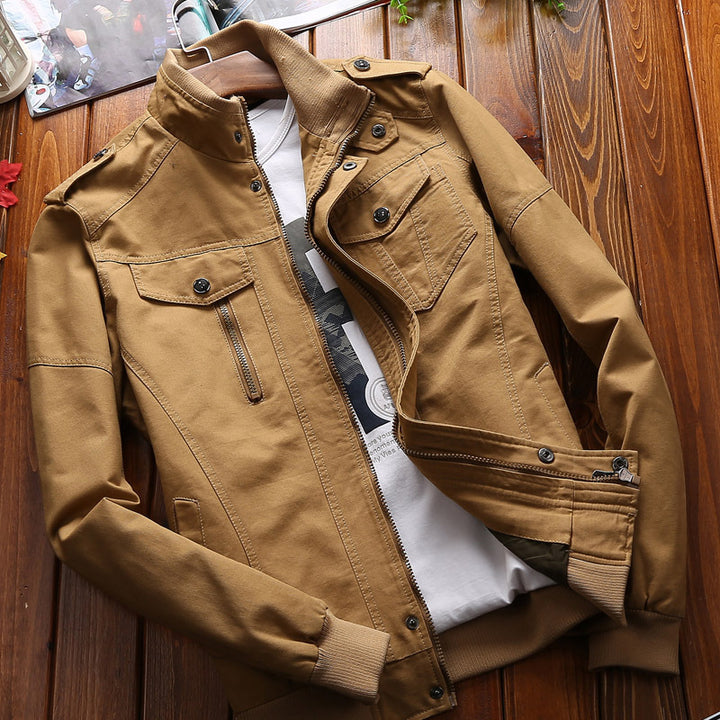 Herren  leichtgewichtige Canvas-Utility-Jacke mit gesteppter Innenfütterung, verdecktem Zweiwege-Reißverschluss und elastischen Bündchen Nord Taschen