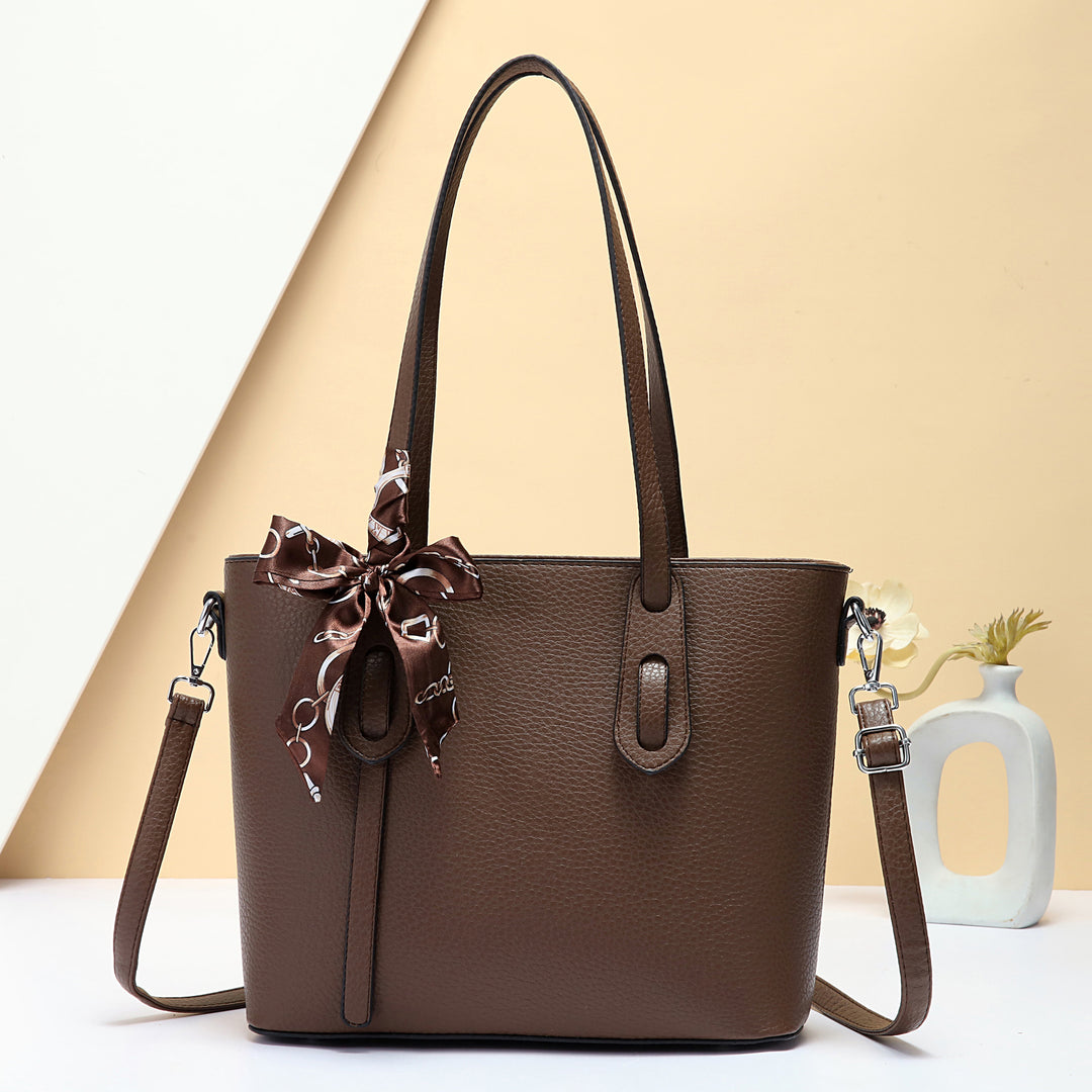 Damen elegante Schultertasche mit modischem Schal Nord Taschen