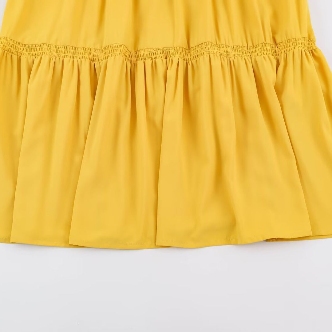 Damen Rüschen-Midikleid mit hohem Stehkragen, Stufenrock und Taillen-Smock Nord Taschen