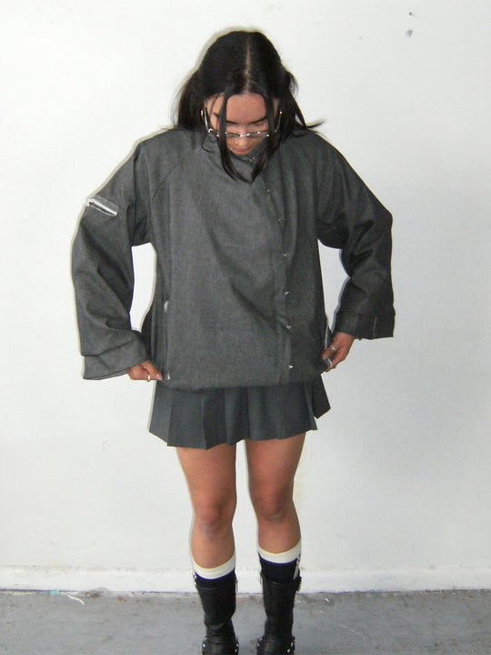 Damen Oversize-Boxy-Jacke mit asymmetrischem Druckknopfverschluss und Ärmeltasche Nord Taschen