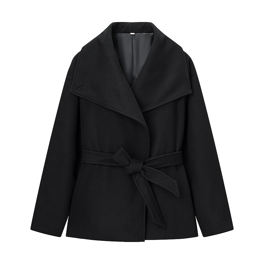 Damen Kurzer Wollmix-Mantel mit weitem Schalkragen und Taillengürtel Nord Taschen