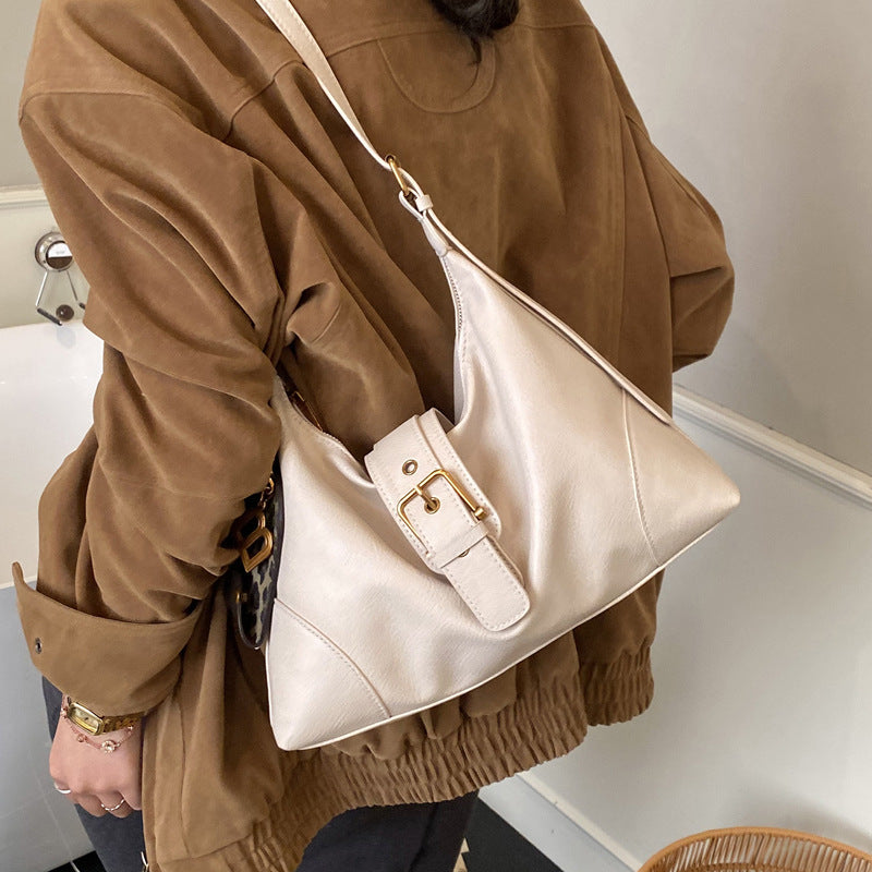 Damen elegante Schultertasche mit modischen Nietenakzenten Nord Taschen