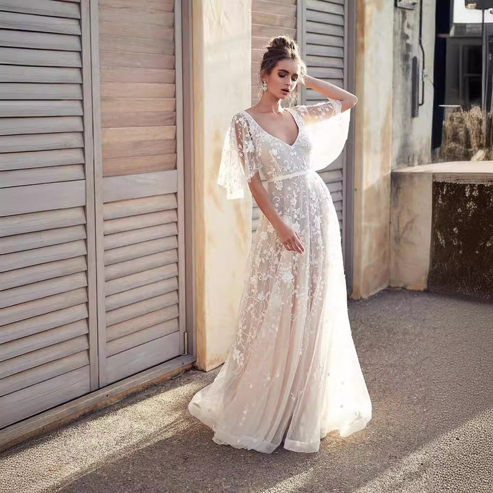 Damen Elegantes Maxikleid mit floralem Spitzenmuster und sanften Ärmeln