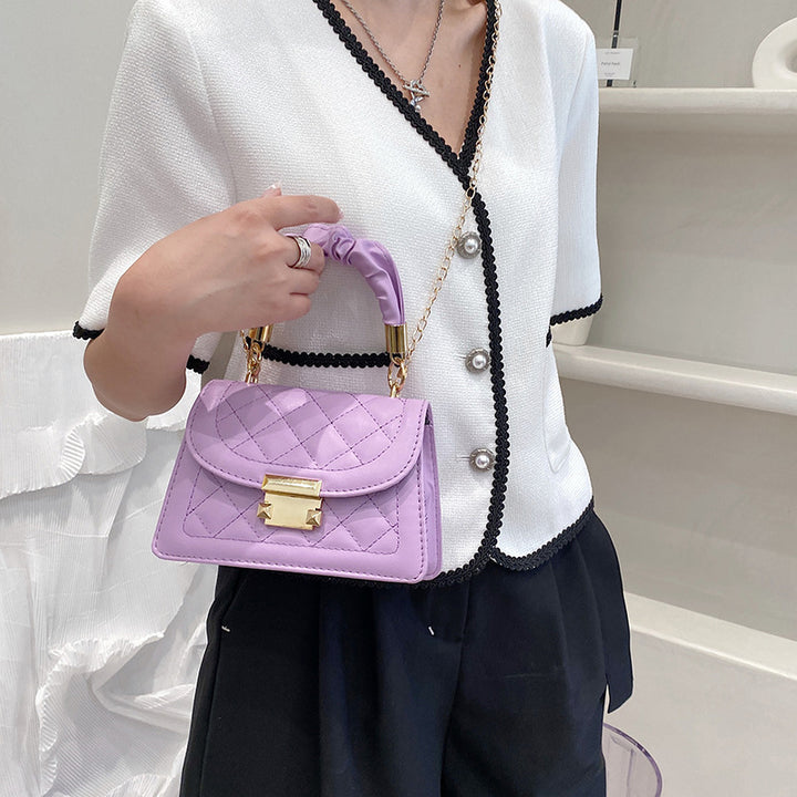 Damen Clutch-Tasche mit geflochtenem Tragegriff und hochwertiger Steppverarbeitung Nord Taschen