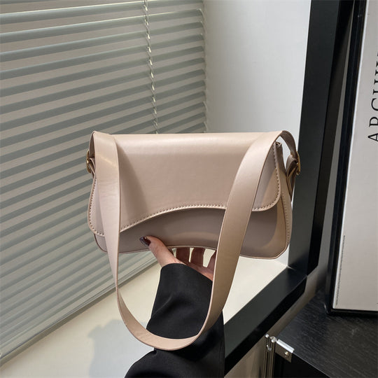 Damen Umhängetasche aus hochwertigem Kunstleder mit elegantem Klappverschluss Nord Taschen