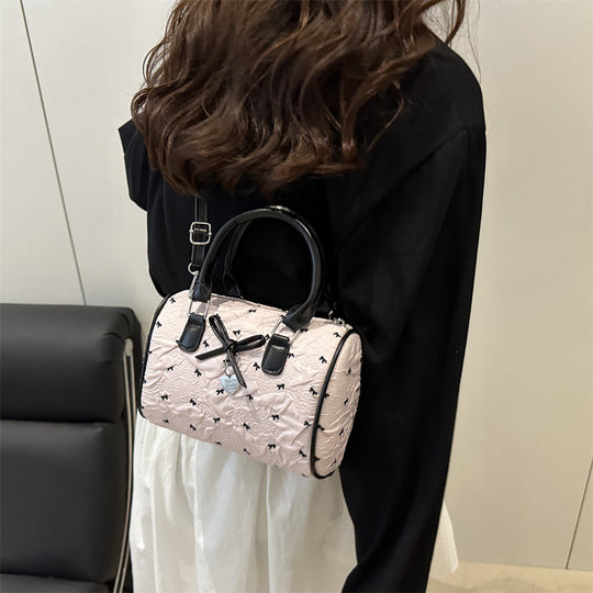 Damen modische Handtasche mit floralem Design und hochwertigen Akzenten Nord Taschen