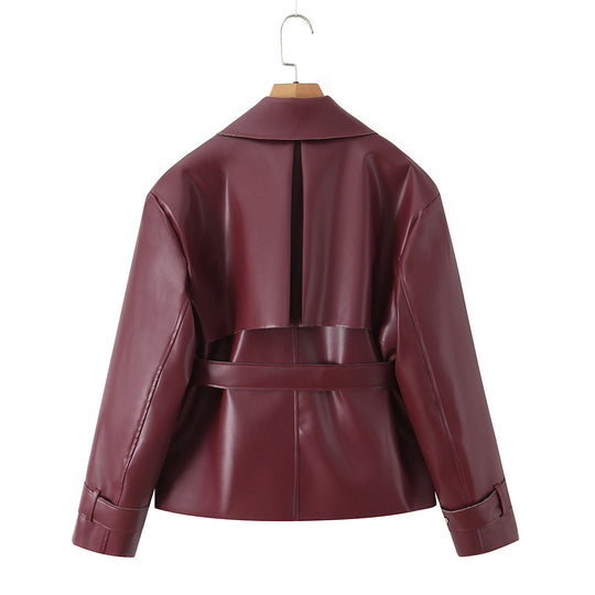 Damen Taillierte kurze Trenchjacke mit Bindegürtel und Cape-Detail aus veganer Lederoptik Nord Taschen