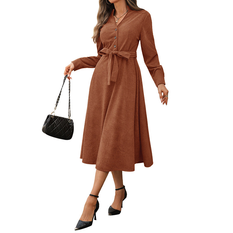 Damen Midikleid aus Cord mit V‑Ausschnitt, Knopfleiste, dreiviertelärmeln und Bindegürtel Nord Taschen