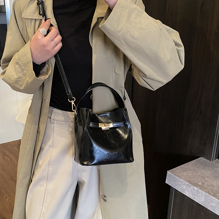 Damen Hobo-Tasche mit elegantem Kettenverschluss Nord Taschen