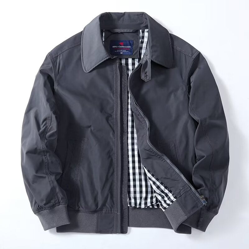 Herren Schlanke Harrington-Jacke im Bomberstil mit Hemdkragen und geripptem Saum Nord Taschen
