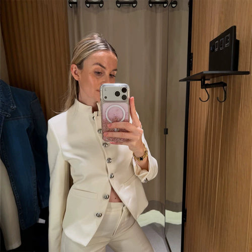 Damen Taillierter Blazer mit Stehkragen und silbernen Schmuckknöpfen Nord Taschen
