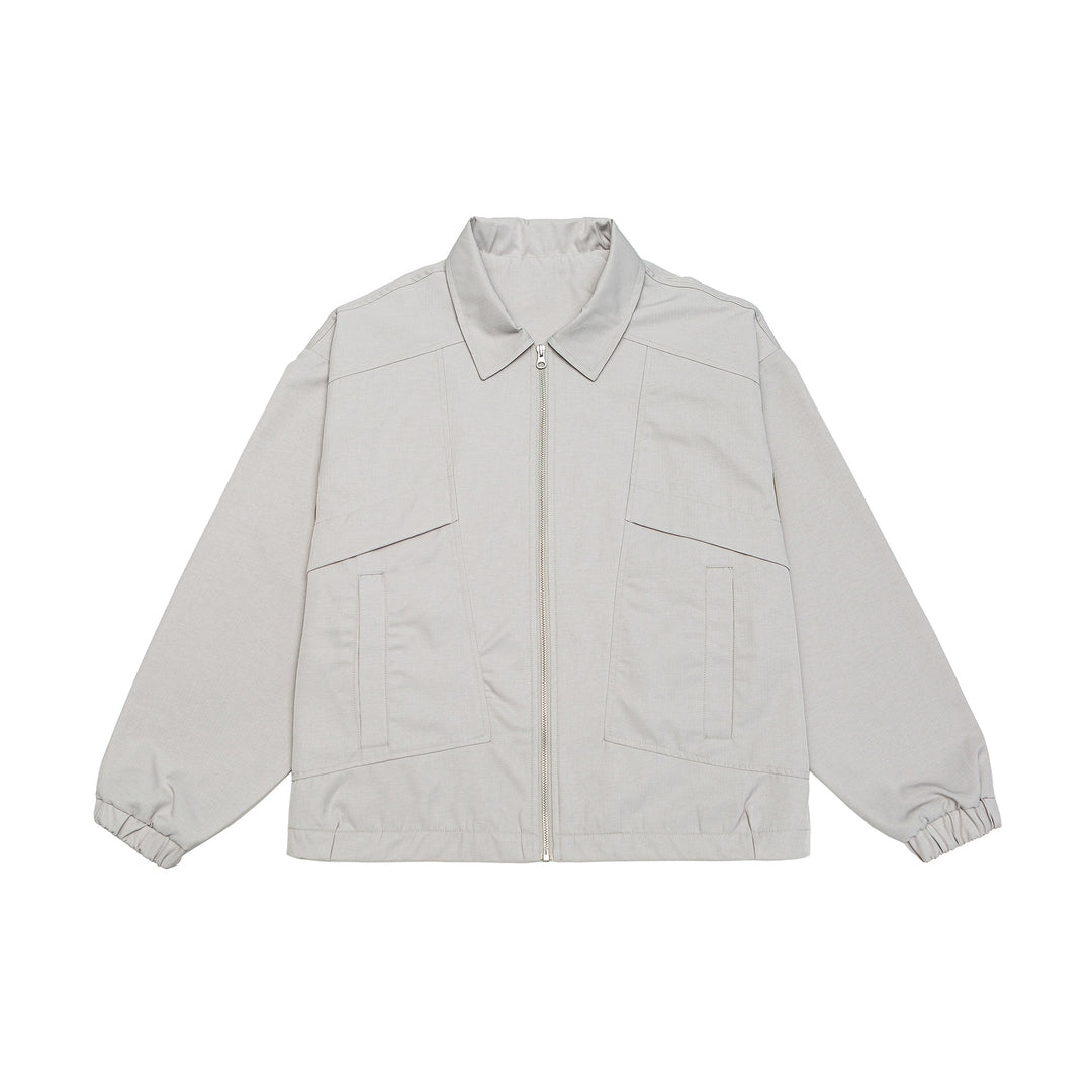 Unisex Kurzblouson im Boxy‑Cut mit Hemdkragen, sichtbarem Metallreißverschluss und Utility‑Pattentaschen Nord Taschen
