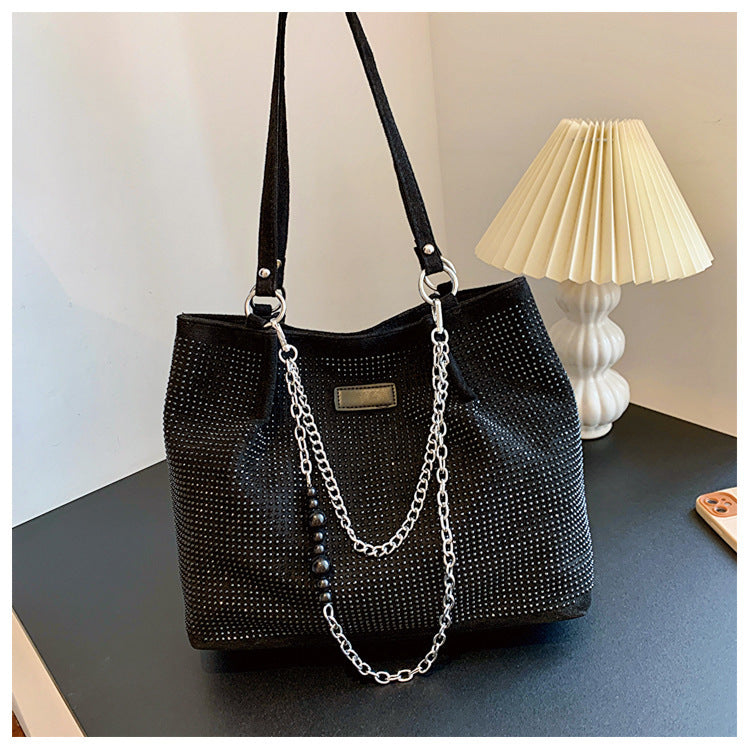 Damen Glamouröse Handtasche mit Kettenverzierung Nord Taschen