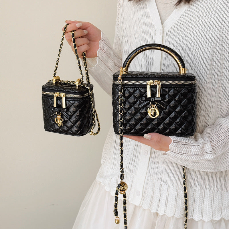 Damen elegante Handtasche mit luxuriösem Kettenakzent Nord Taschen