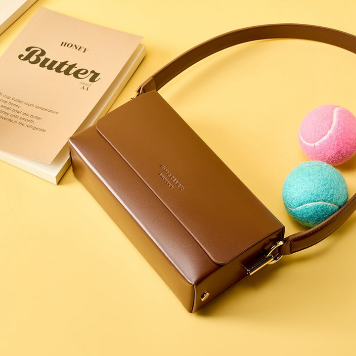 Damen elegante Lederumhängetasche mit minimalistischer Form Nord Taschen