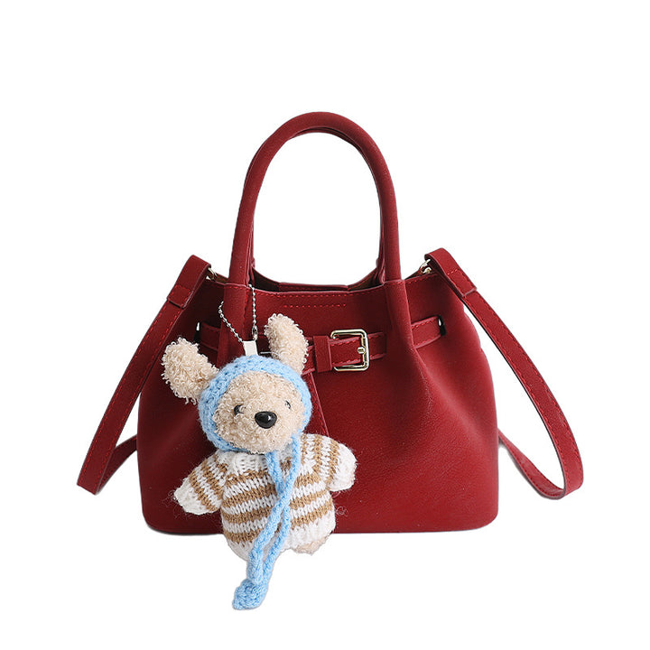 Damen Handtasche mit niedlichem Plüschanhänger Nord Taschen