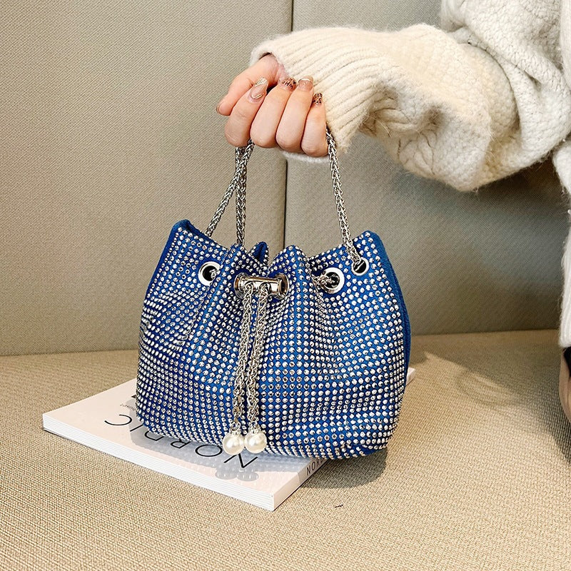 Damen elegante Beuteltasche mit funkelnden Strassverzierungen Nord Taschen