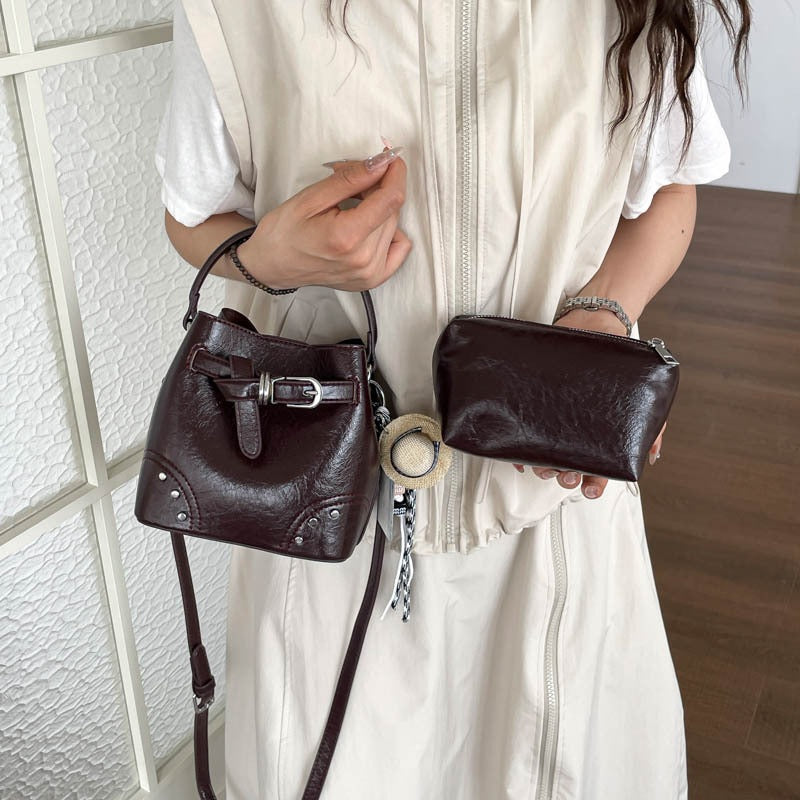 Damen stilvolle Mini-Beuteltasche mit abnehmbarem Kosmetiktäschchen Nord Taschen