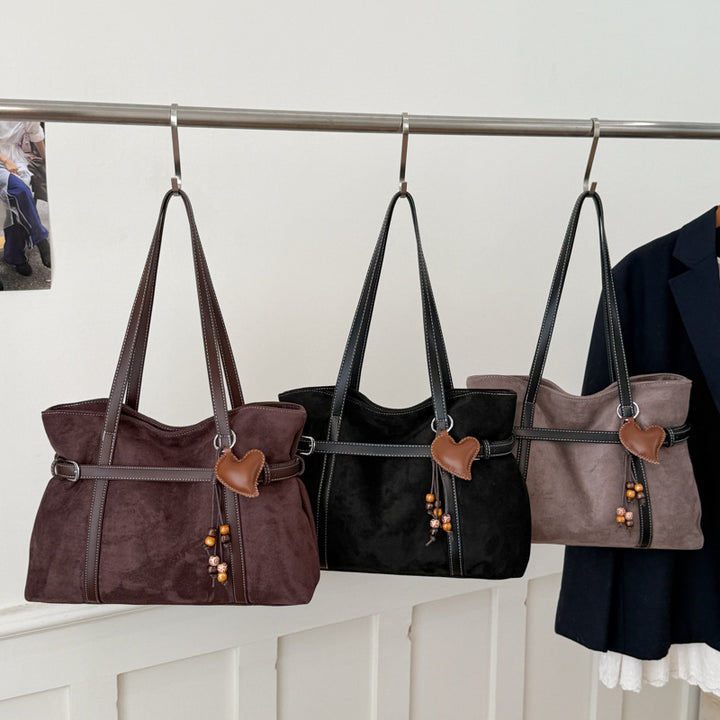 Damen Handtasche mit stilvollen Akzenten und praktischem Innenraum Nord Taschen