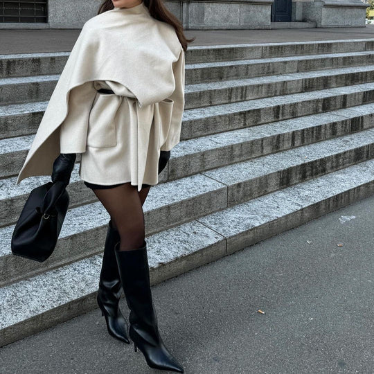 Damen 40+ asymmetrischer Wollmix Cape‑Mantel mit Stehkragen Nord Taschen