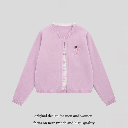Damen Feinstrick-Cardigan mit Rundhals, verdeckter Knopfleiste und Zierbrosche Nord Taschen