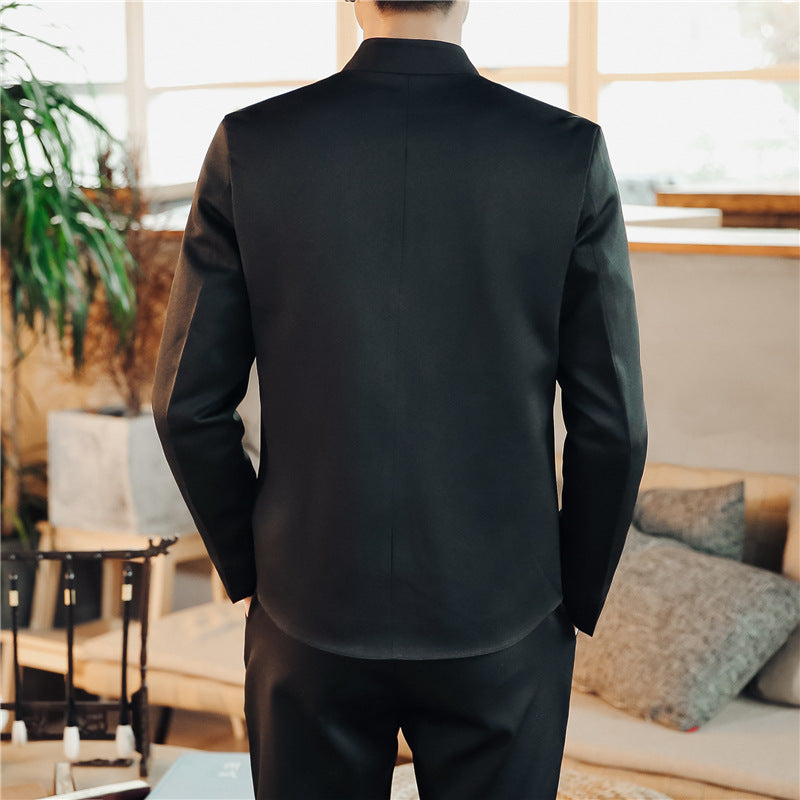 Herren asiatisch inspirierte Mandarinjacke mit Stehkragen, Knotenknopfleiste und tonalem Stick-Emblem Nord Taschen